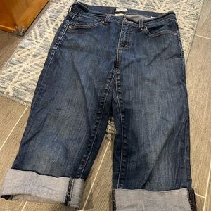 Levi's Indigo Denim Capris